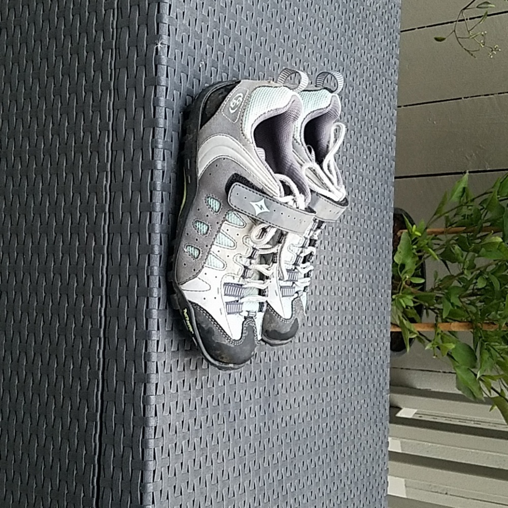 Specialized  Tahoes MTB or spin SHOES